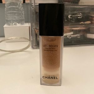 Chanel Les Beiges water fresh tint in light